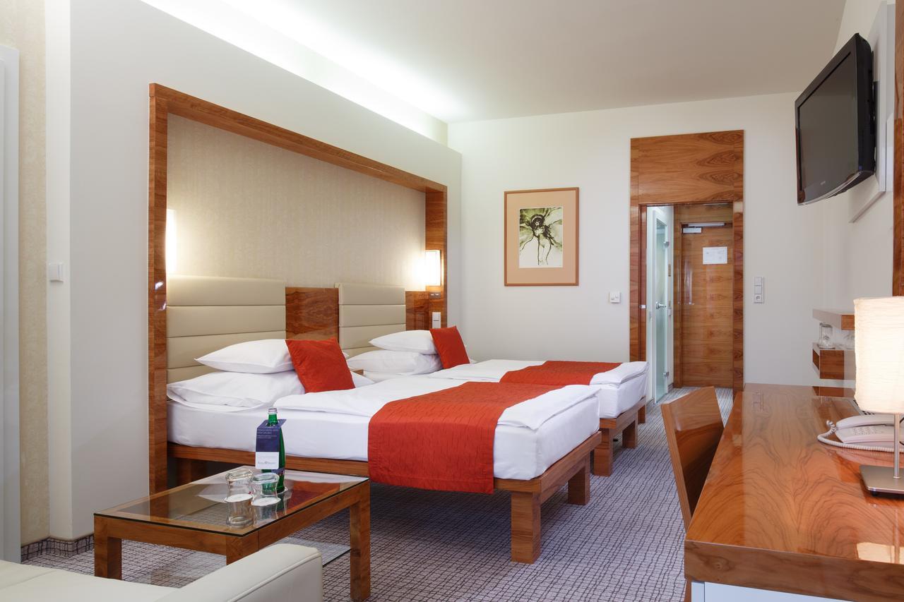 St. Joseph Royal Regent Hotel Карлови Вари Екстериор снимка