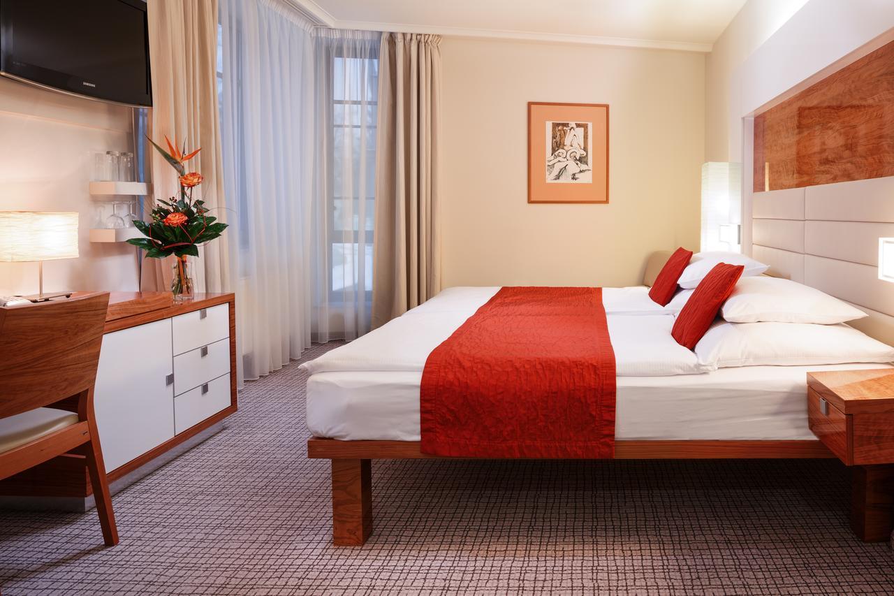 St. Joseph Royal Regent Hotel Карлови Вари Екстериор снимка