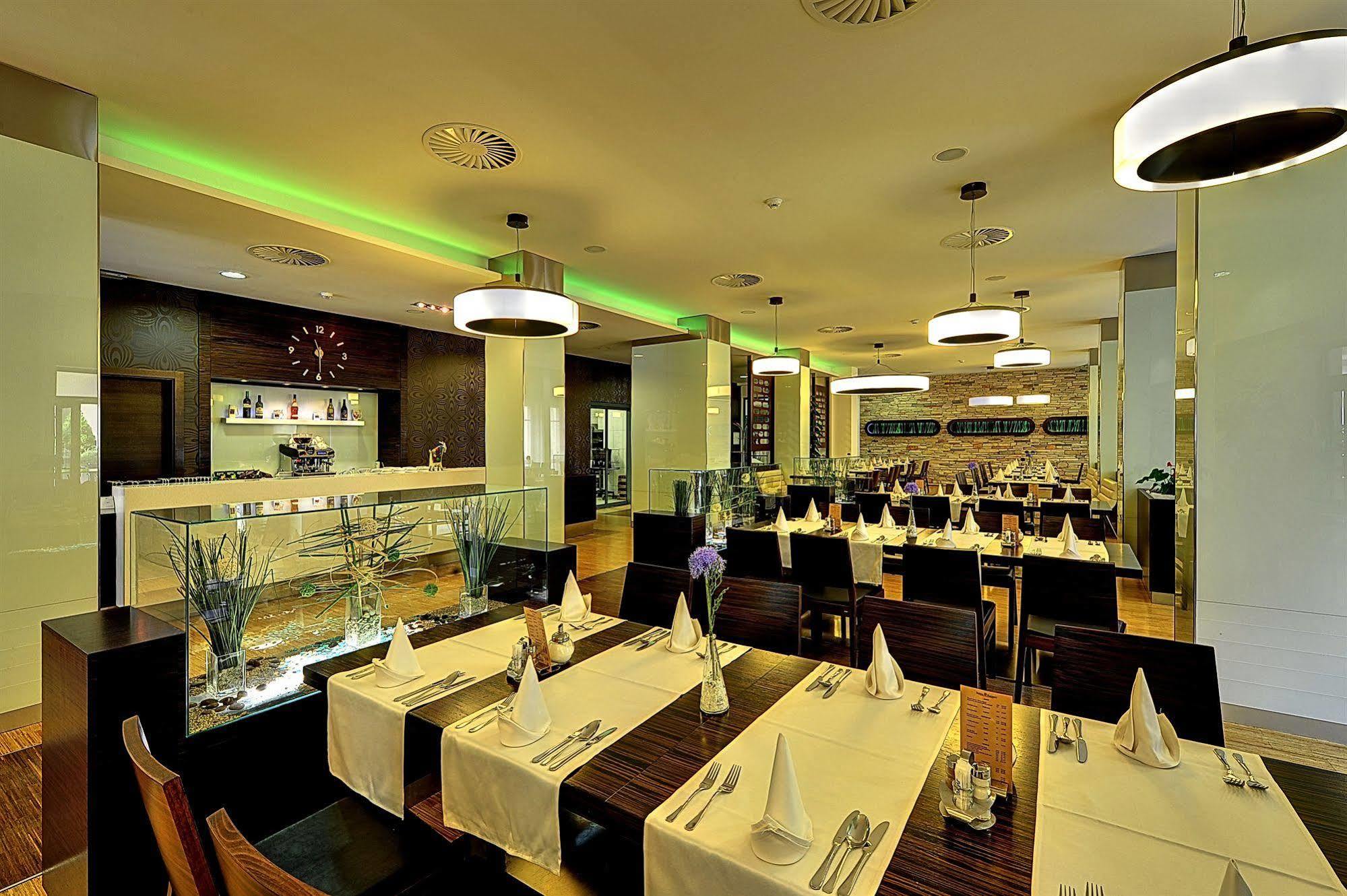 St. Joseph Royal Regent Hotel Карлови Вари Екстериор снимка